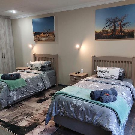 Wisteria Lane Guesthouse Postmasburg Exterior photo